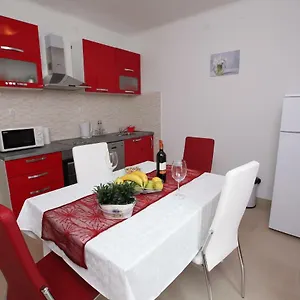 https://apartman-seaside-paradise.splithotels.org